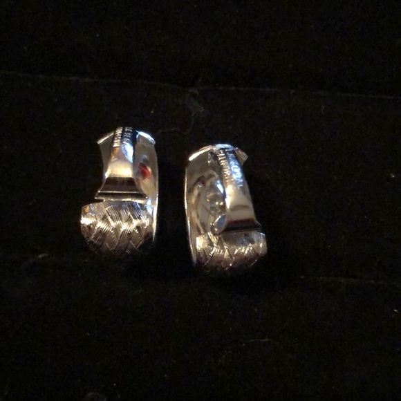 LH Segal California Silver-tone Clip On Earrings - Picture 4 of 5